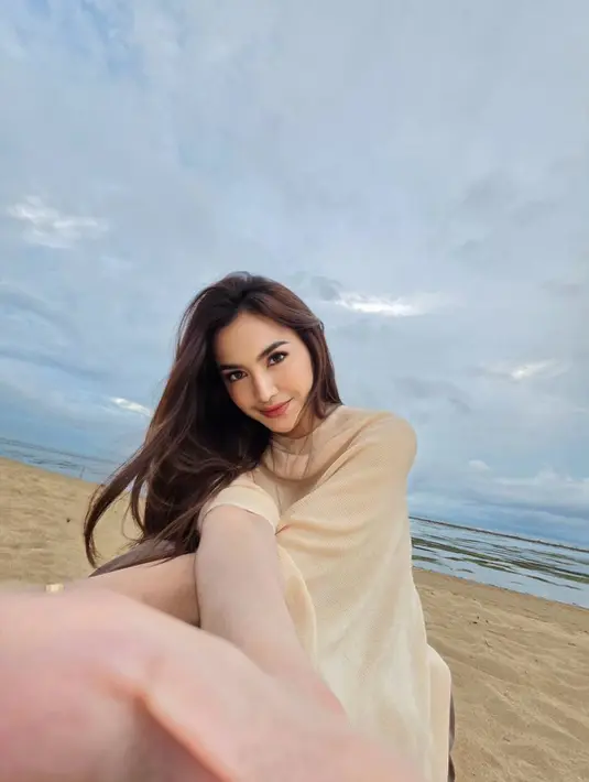 Sebelumnya, Mahalini juga pamer pesona cantik dengan rambut yang berkilau [@mahaliniraharja]