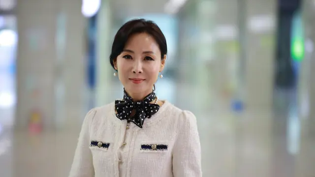 3. Scarf sebagai Kalung atau Aksesori Leher