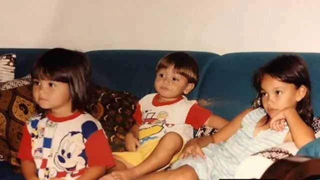 6 Potret Lawas Masa Kecil Alyssa Daguise, Kompak dengan Kakak dan Adiknya