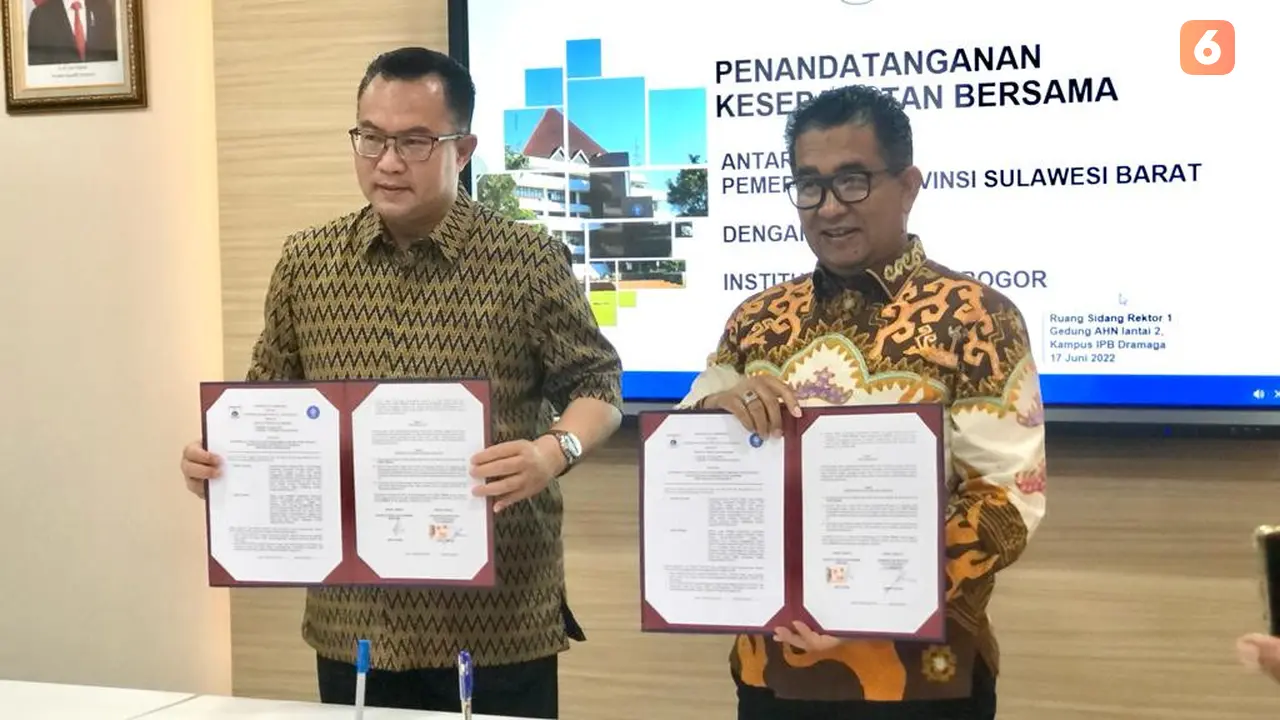 Pj Gubernur Sulbar Akmal Malik teken MOU dengan IPB (Liputa6.com/Fauzan)