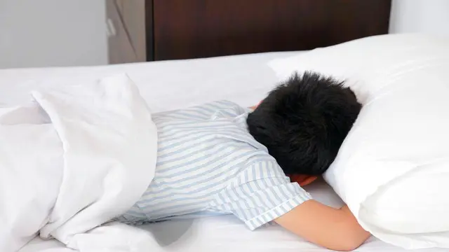 Benarkah Mengompol Berkaitan dengan IQ Anak?