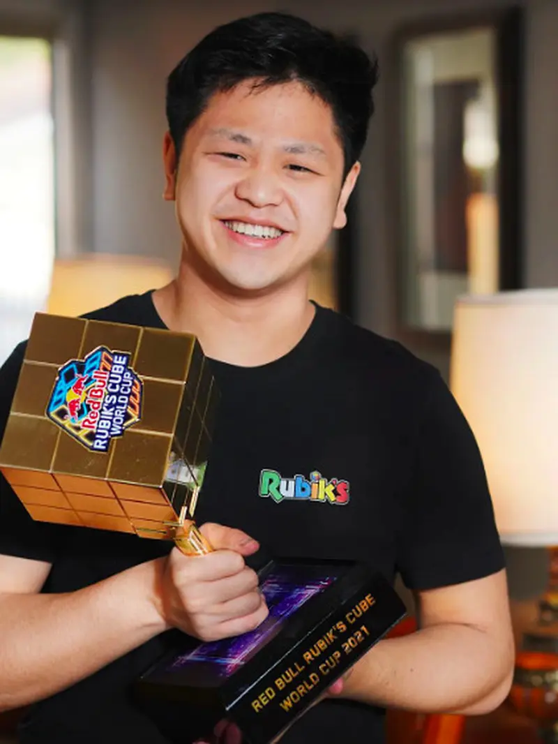 Max Park, Juara Rubik Cepat dan Seorang dengan Gangguan Spektrum Autisme. (Instagram/@maxfast23)