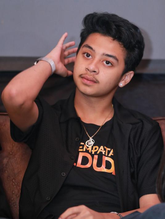 bastian steel ungkap cerita soal tantangannya syuting film