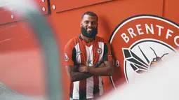 Igor Thiago, striker berusia 23 tahun ini didatangkan Brentford pada awal musim 2024/2025 dari klub Belgia, Club Brugge dengan nilai transfer 33 juta euro dan menjadi pembelian termahal sepanjang sejarah klub. Bersama Club Brugge musim 2023/2024, ia sukses mencetak 29 gol di semua kompetisi hingga membawa Club Brugge menjuarai Liga Belgia. (brentfordfc.com)