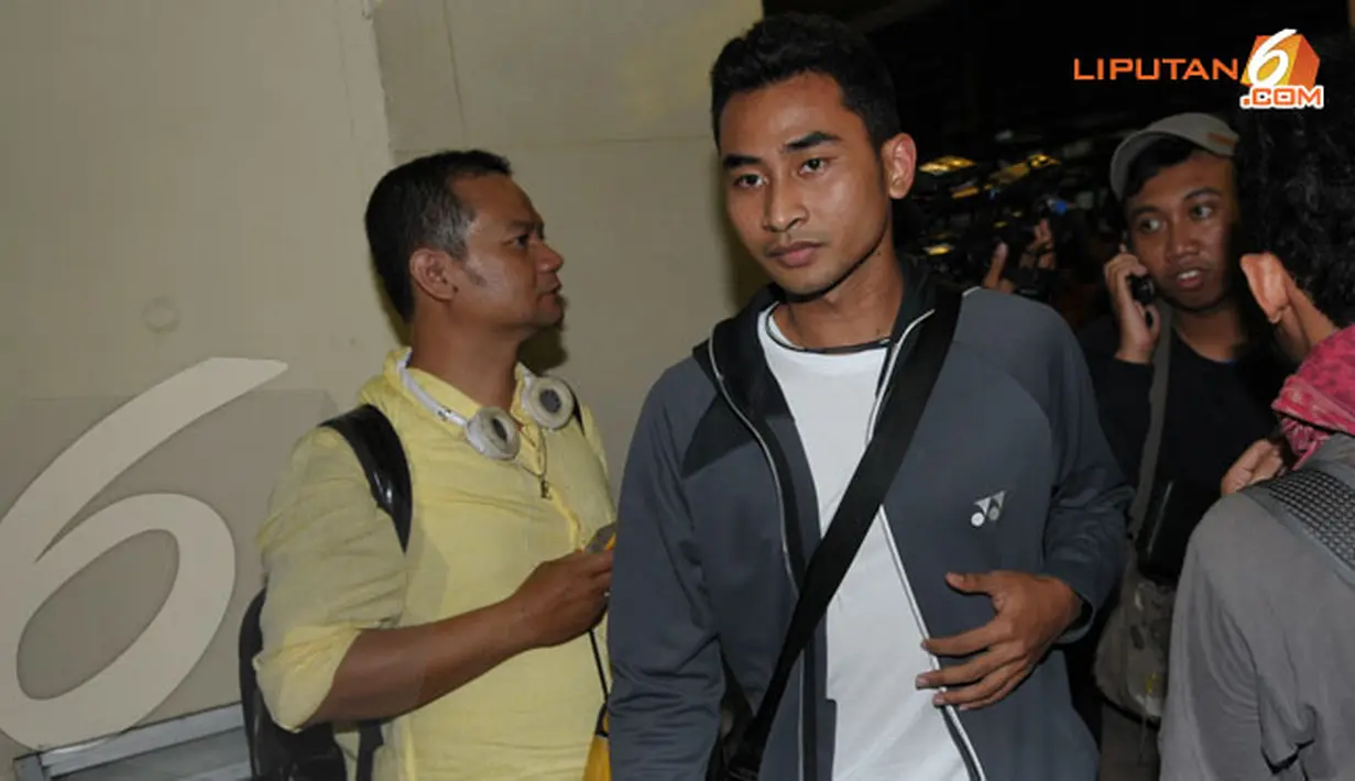 Tommy Sugiarto terlihat lesu usai gagal mempersembahkan gelar di Kejuaraan Dunia Bulutangkis yang digelar di Cina (Liputan6.com/ Helmi Fithriansyah).