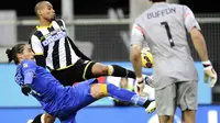 Sengit, Udinese vs Juventus Berakhir Kacamata