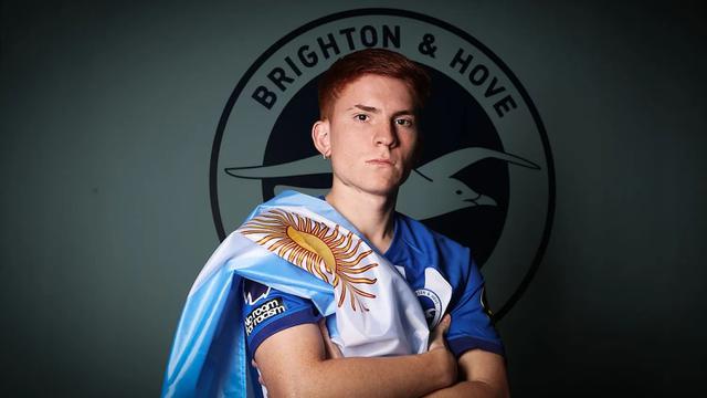Foto: 5 Pemain Argentina yang Didatangkan Brighton and Hove Albion dalam Satu Dekade Terkahir, Valentin Barco Teranyar