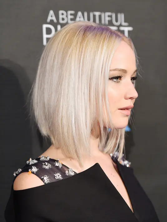 Ketika Jennifer Lawrence berulang tahun, para sahabat dekatnya memberikan kejutan. Sahabat bahkan kerabat Jennifer sengaja mengundang Kris Jenner untuk hadir ke ulang tahunnya. (AFP/Bintang.com) 