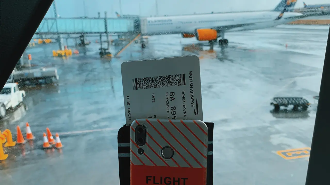 Turunnya Tarif Tiket Pesawat Sumbang Deflasi Sebesar 0.03 Persen di Agustus 2022