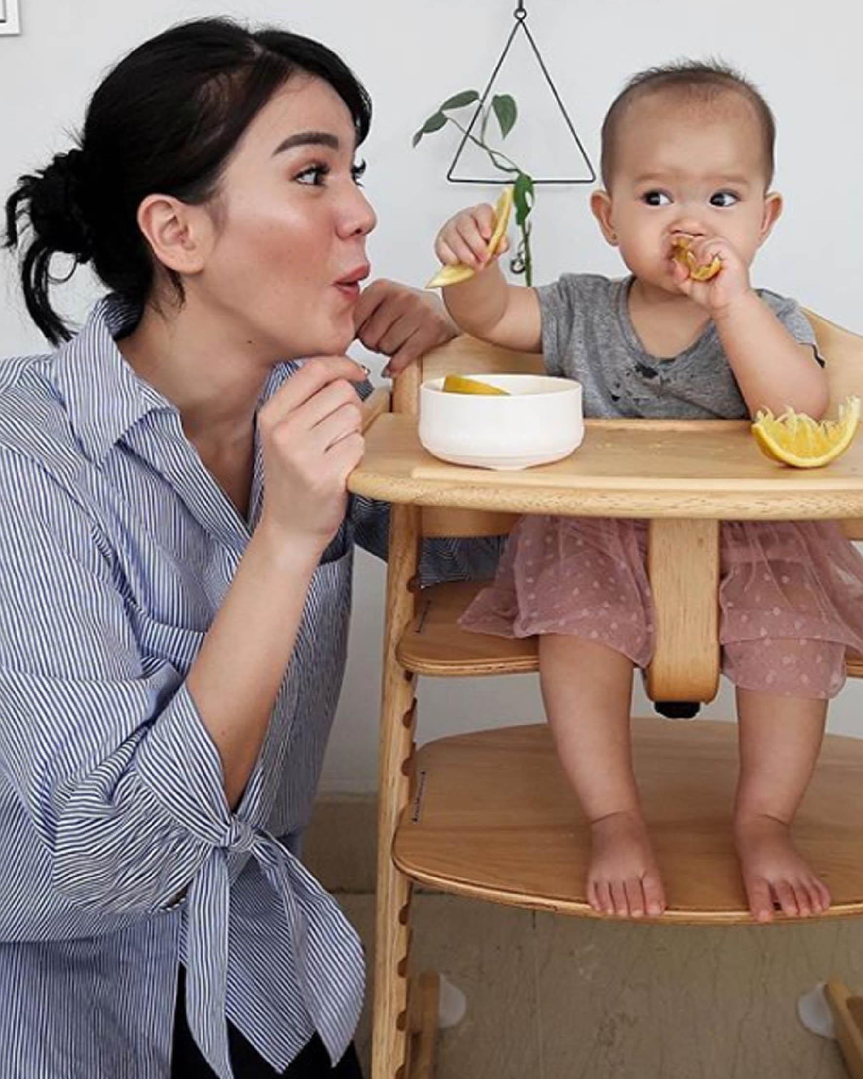 Alice Norin bersama putrinya, Alita. (Instagram)