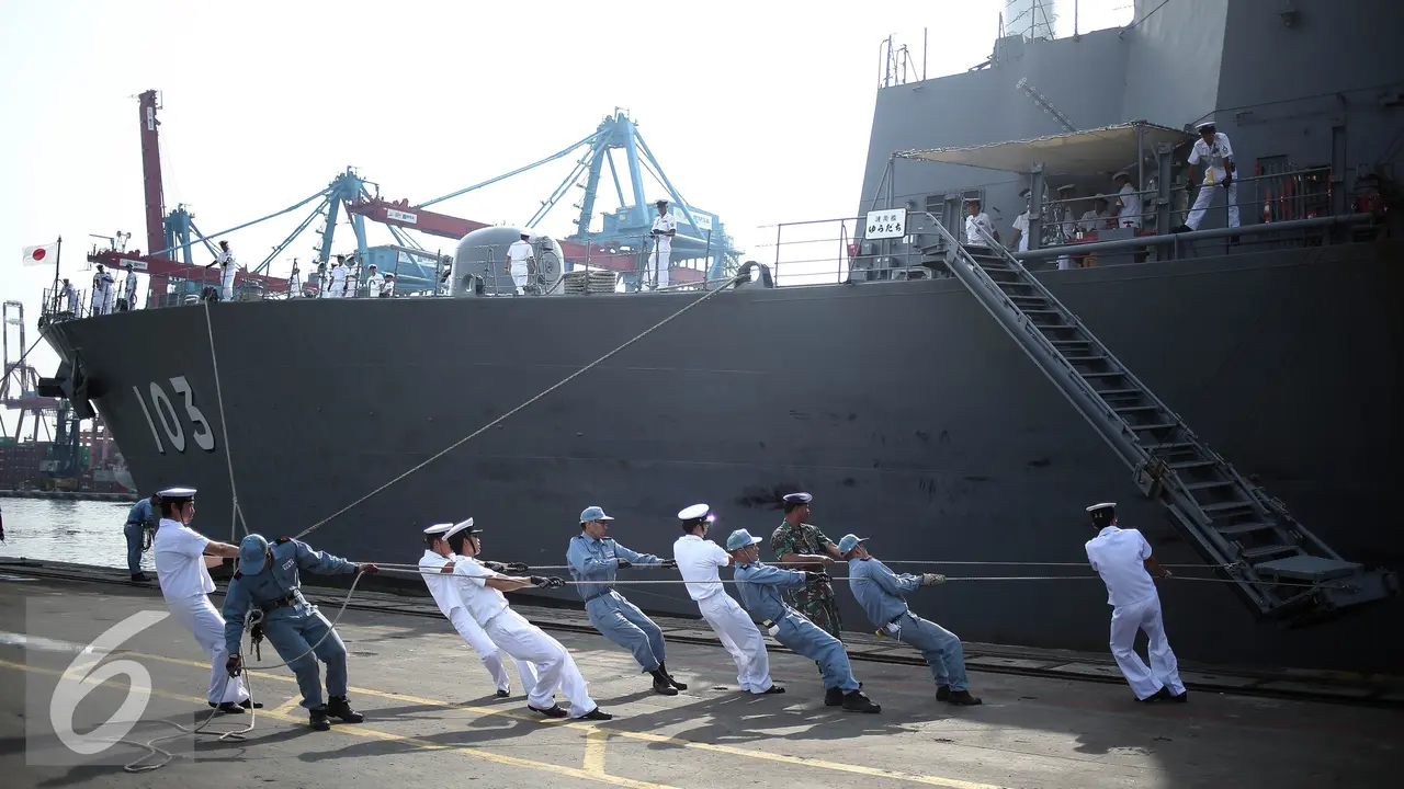 20160822-Kapal-Perang-Jepang-Bersandar-di-Jakarta-FF