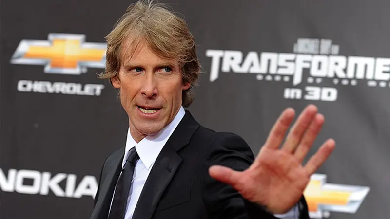 michael-bay-sangar-131018b.jpg