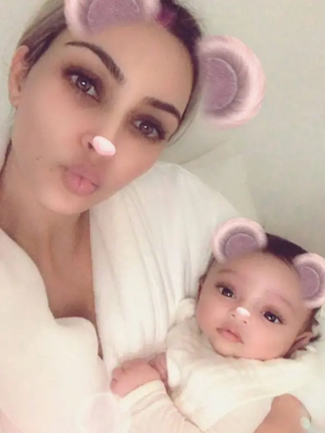 [Bintang] Kim Kardashian