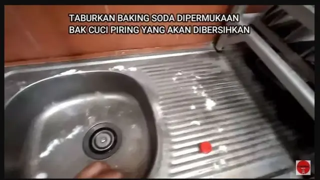 Cara Membersihkan Wastafel Stainless Kotor, Cuma Bermodal Rp2.500