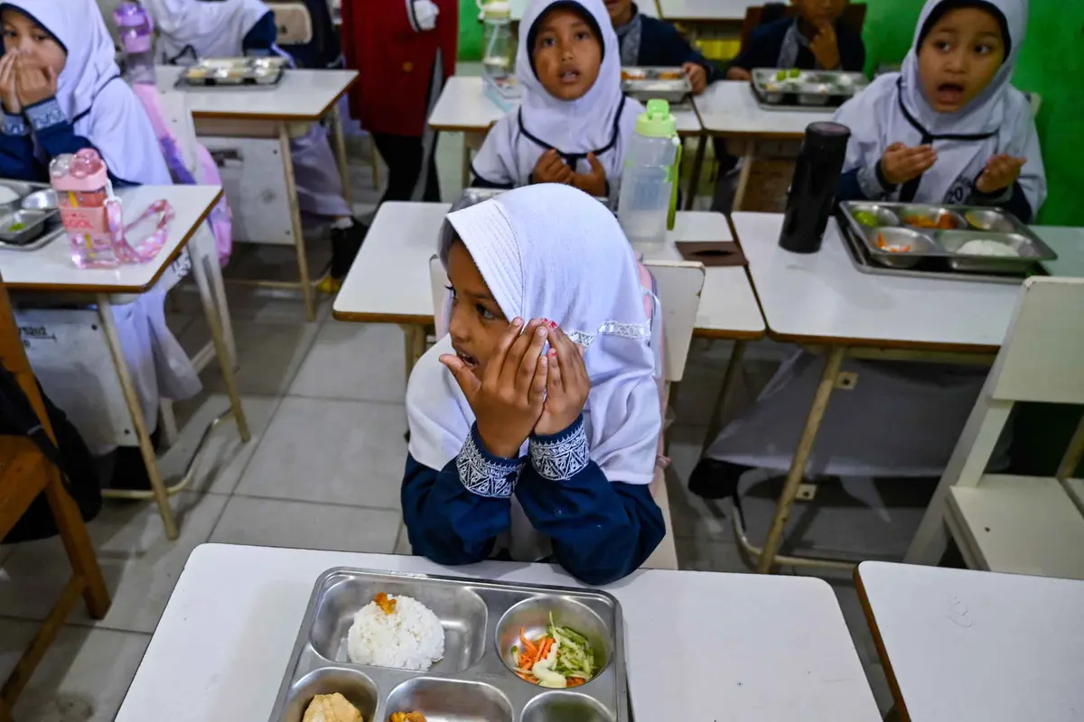 Antusiasme Siswa Sekolah Dasar di Banda Aceh Menerima Makan Bergizi Gratis