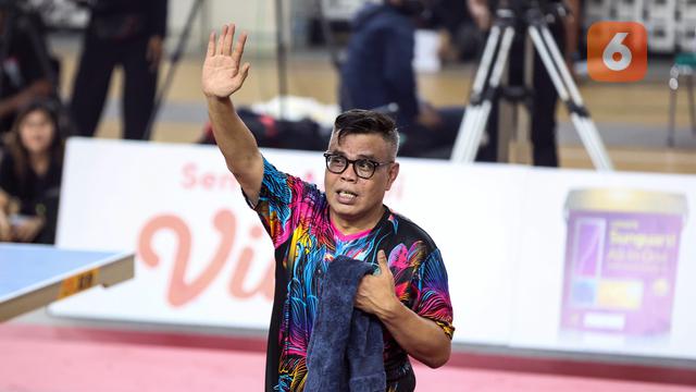 Foto: Lawan Cing Abdel di Turnamen Olahraga Selebriti Indonesia, Denny Cagur Pakai Outfit Gak Umum