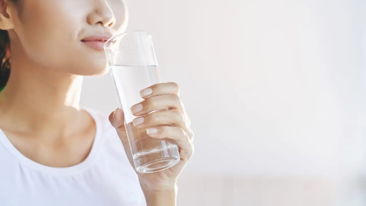 Minum air putih