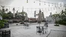 Sebuah restoran di Ancol sepi usai kawasan ini ditutup untuk antisipasi virus corona atau COVID-19 di Jakarta, Sabtu (14/3/2020). Selama masa penutupan, Taman Impian Jaya Ancol akan melakukan kegiatan overhaul seluruh wahana dan membersihkan fasilitas rekreasi dengan disinfektan. (Liputan6.com/Faiza