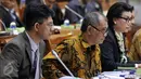 (Ki-ka) Wakil Ketua KPK Laode M Syarif, Ketua KPK Agus Raharjo dan Wakil Ketua KPK Basaria Panjaitan saat mengikuti rapat dengar pendapat (RDP) dengan Komisi III DPR RI di Kompleks Parlemen, Jakarta, Rabu (27/1/2016). (Liputan6/Johan Tallo)