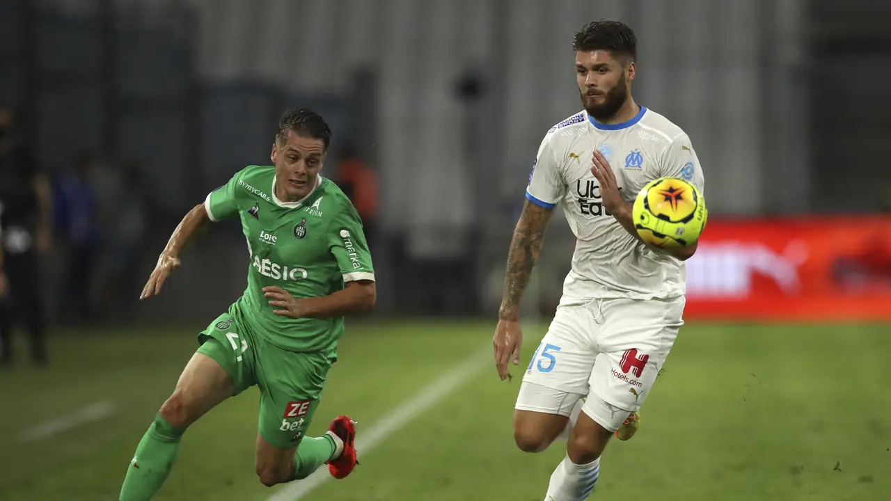Bek Marseille yang menjadi incaran Liverpool, Duje Caleta-Car.