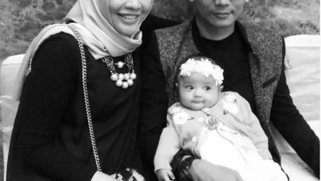 Mendiang Bani Seventeen dan keluarga (Foto: Instagram/@cindriwhy)