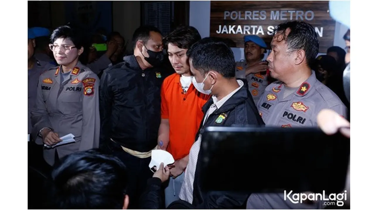 6 Potret Rizky Billar Pakai Baju Tahanan, Lesti Kejora Sudah Cabut Laporan