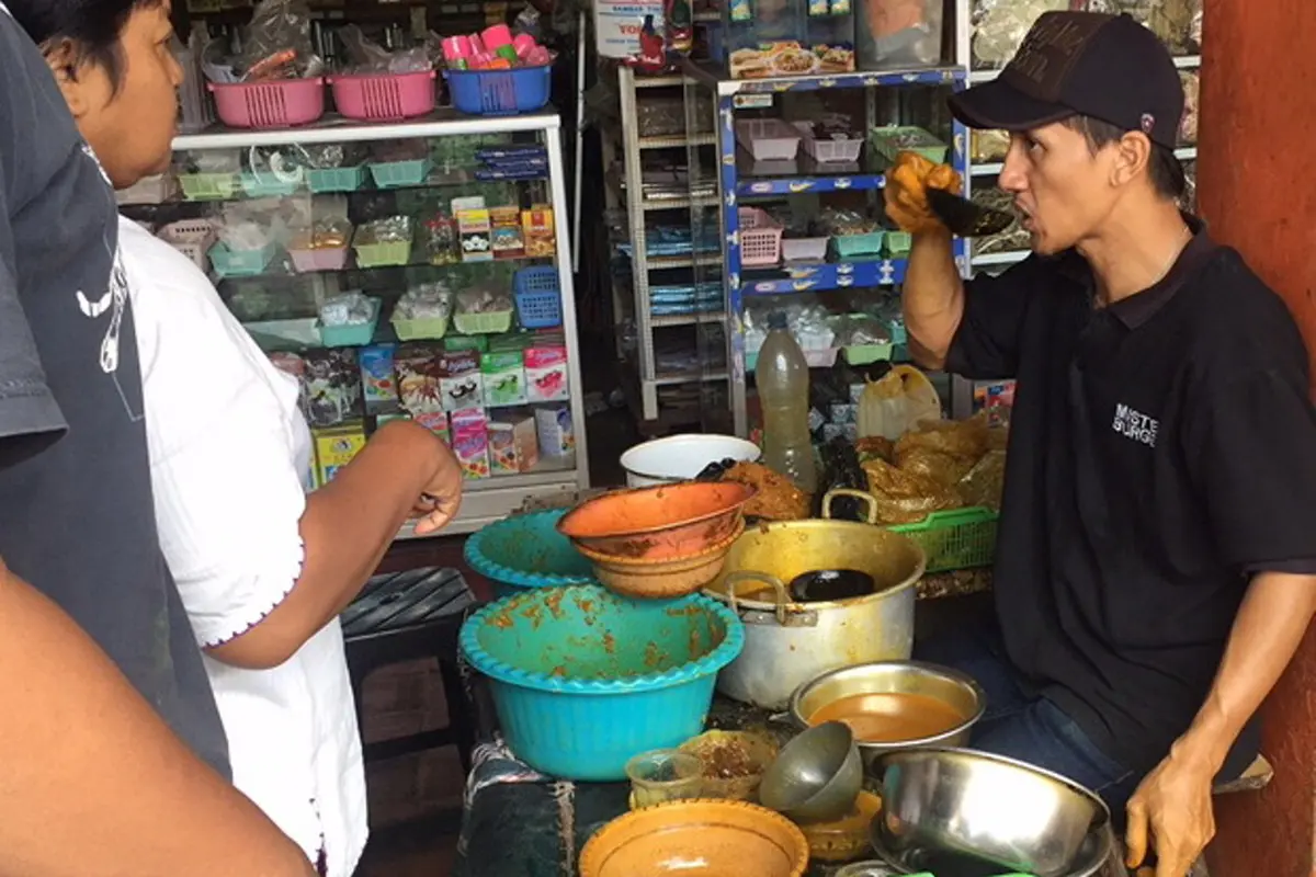 Hari dan Nugi, Dua Tukang Jamu Rupawan dari Yogyakarta
