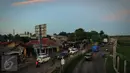 Kendaraan melintas di Jalan Perimeter Utara dan Selatan menuju Bandara Soekarno Hatta ditunda, Kamis, (3/3/2016).  Pemkot Tangerang meminta penundaan pemberlakuan satu arah demi kepentingan masyarakat dan pengguna jalan. (Liputan6.com/Faisal R Syam)