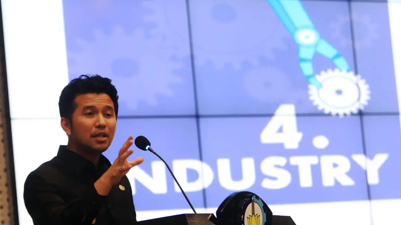 Wagub Jatim Emil Dardak saat di ITS. (Dian Kurniawan/Liputan6.com).