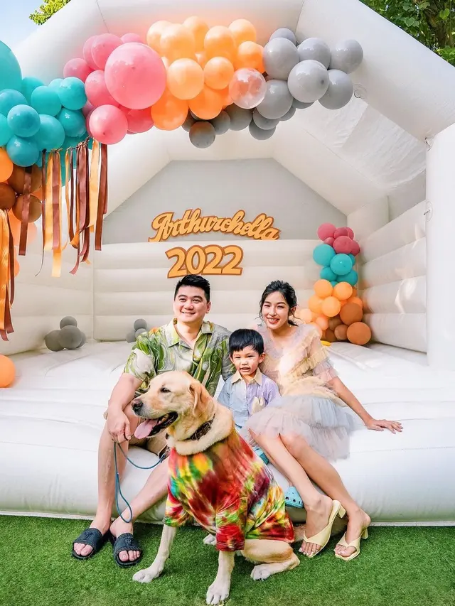 6 Potret Perayaan Ultah ke-3 Anak Chef Arnold, Meriah Penuh Warna