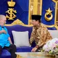 Raja Malaysia Sultan Ibrahim Iskandar dan Menteri Pertahanan Prabowo Subianto. (dok. Instagram @officialsultanibrahim/https://www.instagram.com/p/Cs-o4SLxT1w/?hl=en&img_index=1/Dinny Mutiah)