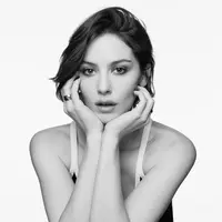 Gracie menjadi representasi terbaru Coco Mademoiselle yang bebas, percaya diri, dan berani mengekspresikan diri. (Foto/dok: Chanel)