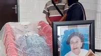Ibunda aktivis 98 Bima Petrus, Misiati meninggal dunia setelah tanpa lelah berjuang 20 tahun menuntut keadilan (Liputan6.com/Zainul Arifin)