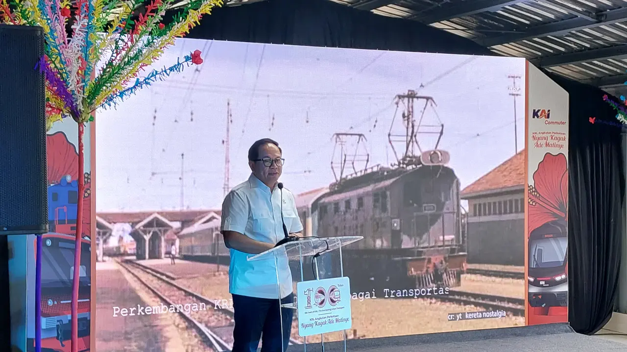 Wakil Menteri BUMN Kartika Wirjoatmodjo saat peringatan 100 Tahun KRL, di Stasiun Jakarta Kota, Selasa (22/4/2025).  (Foto: Liputan6.com/Arief RH)