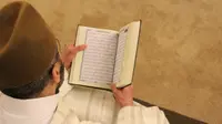 ilustrasi membaca quran (Image Bank Liputan6)