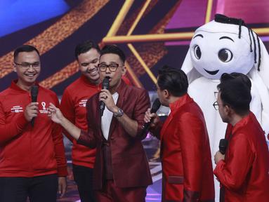 PT Surya Citra Media Tbk (SCM) selaku host broadcaster Piala Dunia 2022 Qatar di Indonesia secara resmi memperkenalkan tim yang akan berangkat ke Qatar selama satu bulan penuh untuk meliput Piala Dunia 2022. (Bola.com/M Iqbal Ichsan)