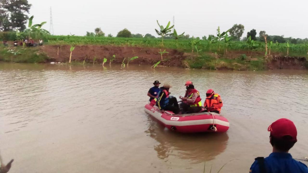 Dua bocah tenggelam di Sungai Ciasem, Subang. 1 Selamat, lainnya hilang. (Foto: Liputan6.com/Abramena)
