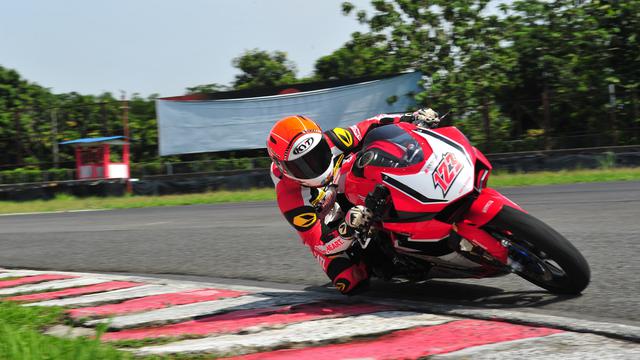 Rheza Danica Ahrens, Dani Pedrosa, ARRC, AHRT