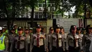 Para Polwan cantik disiagakan untuk menghadapi para demonstran di Bundaran HI, Jakarta, Kamis (21/11/2014). (Liputan6.com/Johan Tallo) 