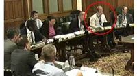 Politikus Kepergok Main Candy Crush Saat Sidang Parlemen