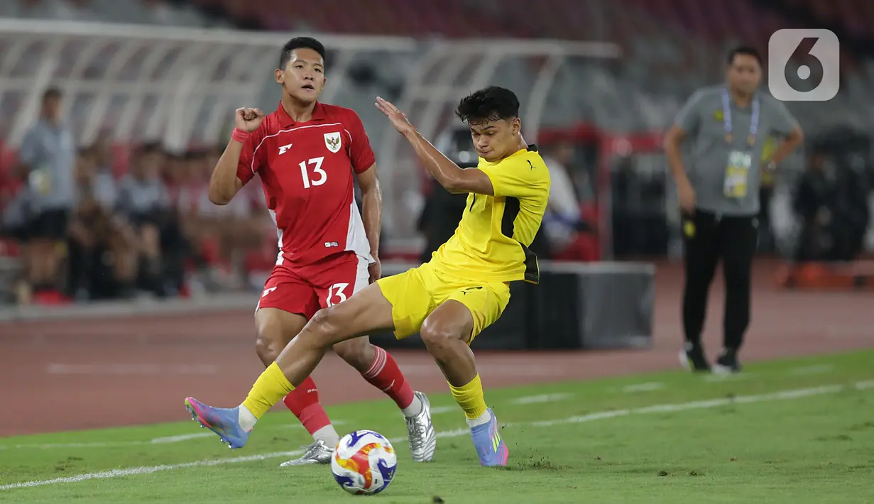 Bermain pada laga penutup Grup A Piala AFF U-23 2025 di Stadion Utama Gelora Bung Karno, Jakarta, Senin (21/7/2025), Garuda Muda hanya mampu bermain imbang 0-0 dengan Malaysia. (Liputan6.com/Helmi Fithriansyah)