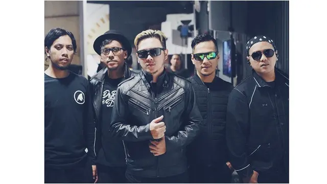 Dipecat Karena Langgar Kode Etik, Ini 6 Potret Kenangan Richie Bareng Five Minutes