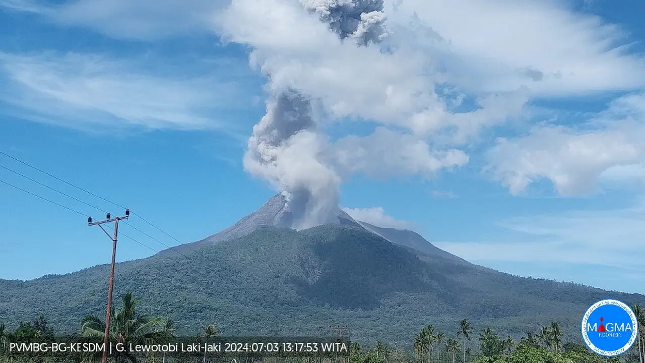 Gunung Lewotobi Laki-laki