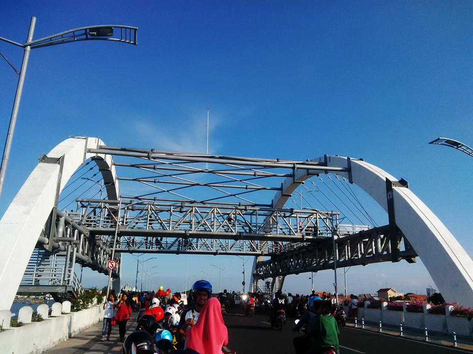 940 Koleksi Gambar Jembatan Romantis HD