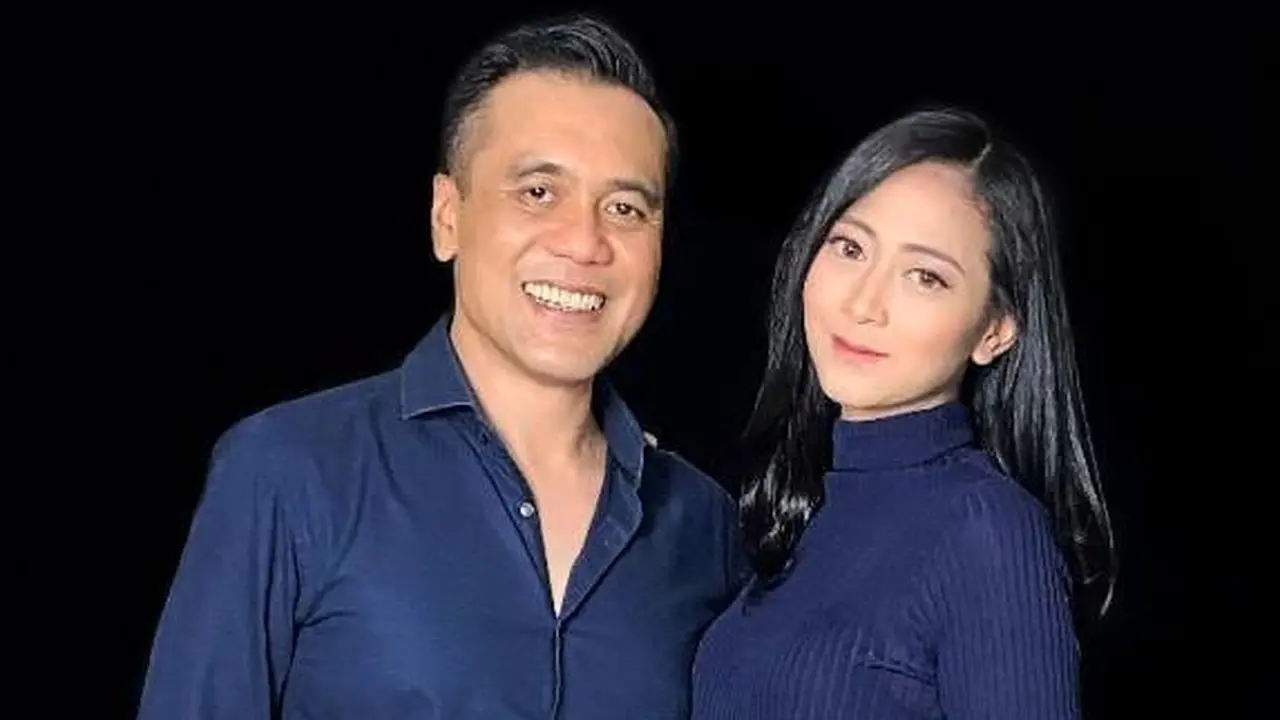 [Fimela] Sang Istri Meninggal Dunia, Ini 7 Potret Kenangan Chico Hakim dan Citra Soeroso