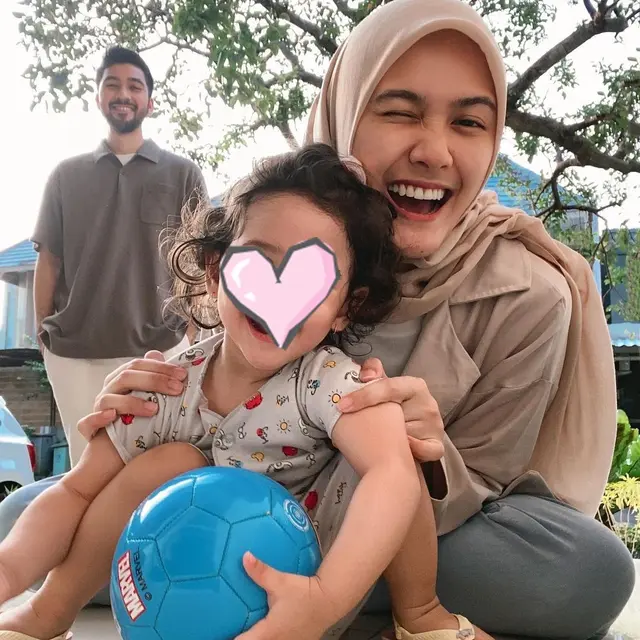 Adik Alyssa Soebandono Hamil Anak Kedua, Ini 6 Potret Harmonis Keluarga Kecilnya