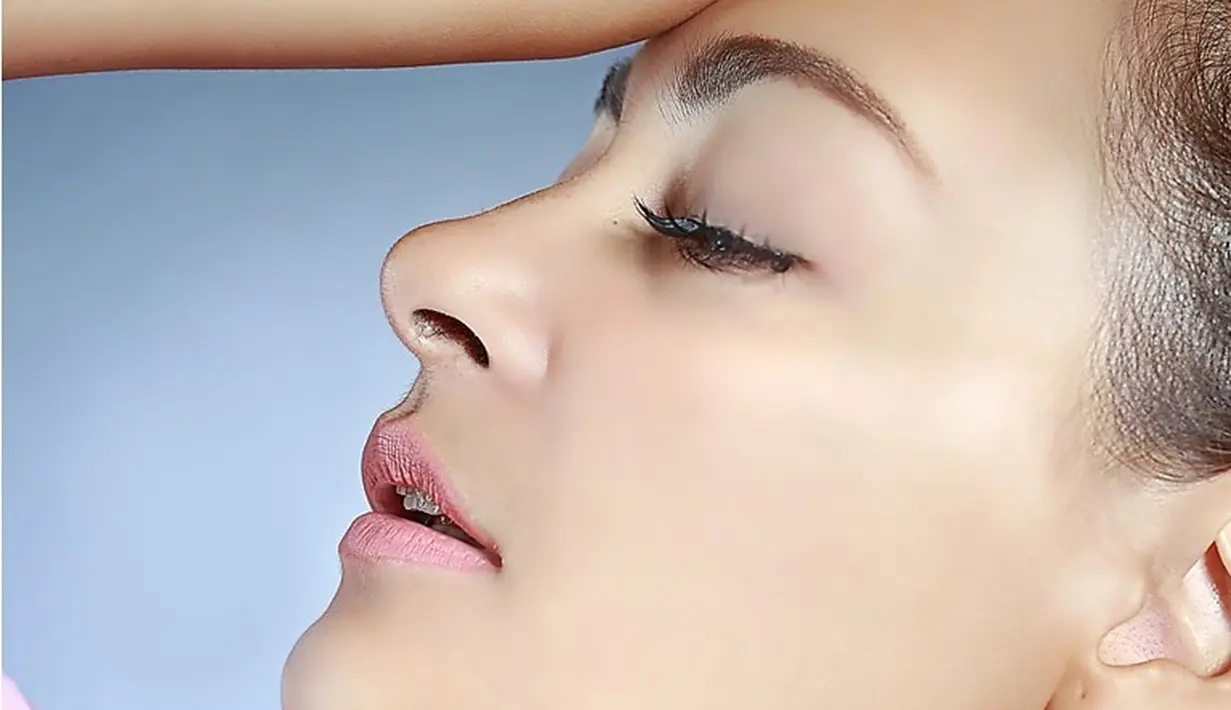 Ibu dari Marcelle Brinette Renee Lefrandt (8 tahun) dan Jarvis Leopold Rezer Lefrandt (3 tahun) itu resmi mengajukan gugatan cerai pada 3 Maret 2016 lalu. (Fotografer: Febio Hernanto, Digital Imaging: Muhammad Iqbal Nurfajri/Bintang.com)