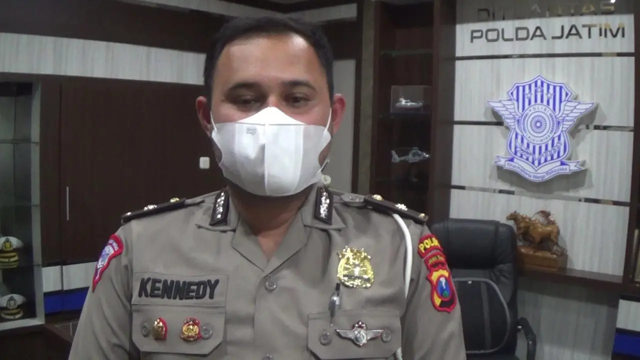 Kasi Laka Subdit Gakkum Ditlantas Polda Jatim Kompol Hendry Ferdinan Kennedy. (Dian Kurniawan/Liputan6.com)