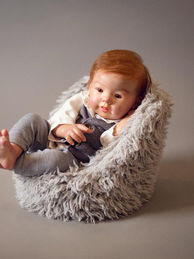 6 Potret Newborn Photoshoot 'Anak' Ivan Gunawan, Bertema Desainer