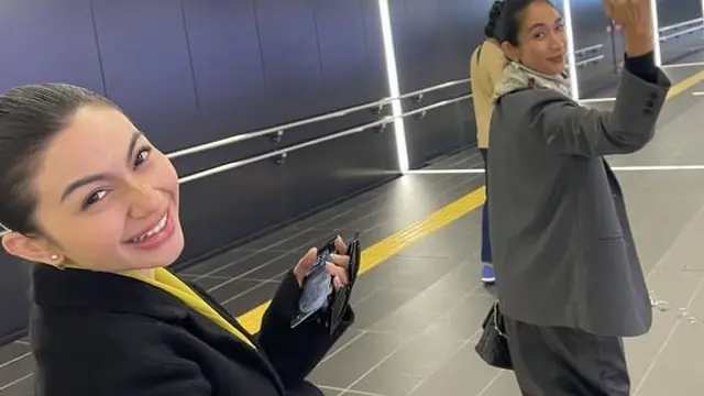 Happy Salma dan Ariel Tatum di Jepang. [@arieltatum]